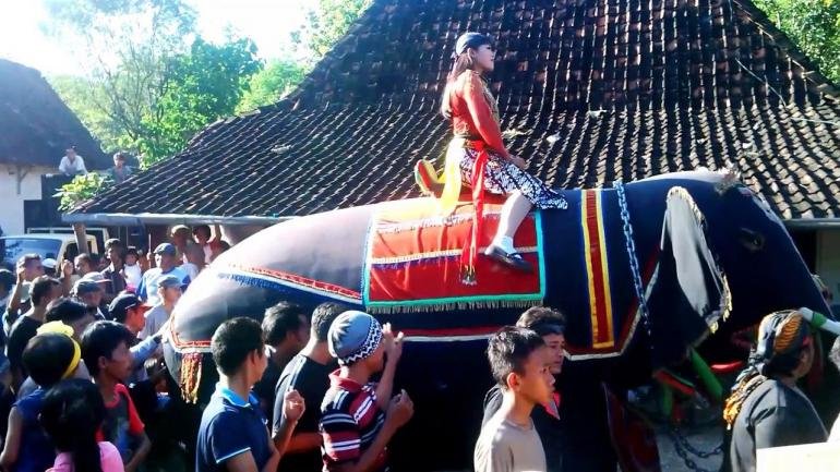 Kesenian Gajah-Gajahan Dari Kabupaten Ponorogo - Ponorogo, Jawa Timur 